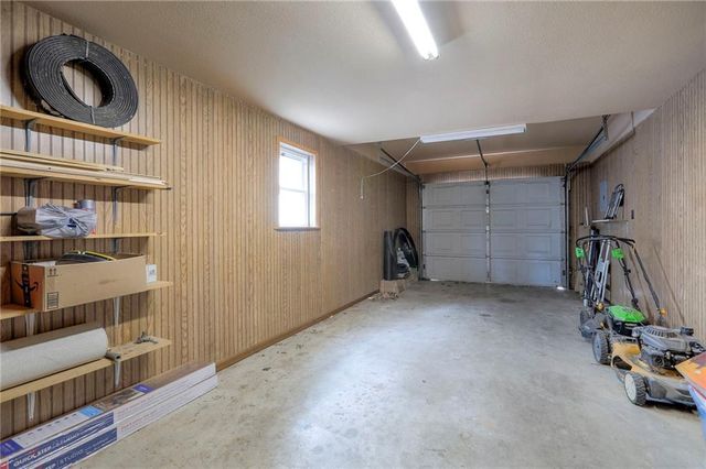 406 E Washington Street, Windsor, MO 65360