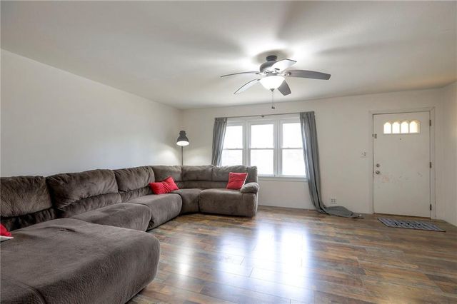 406 E Washington Street, Windsor, MO 65360