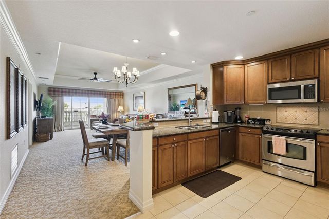 1100 SUNSET VIEW CIR 402, Reunion, FL 34747