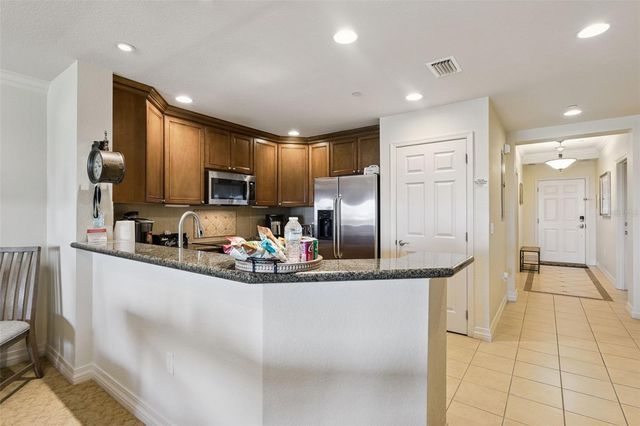 1100 SUNSET VIEW CIR 402, Reunion, FL 34747