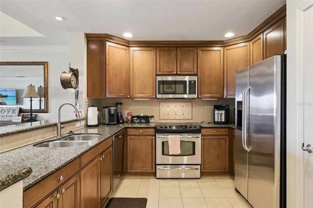 1100 SUNSET VIEW CIR 402, Reunion, FL 34747