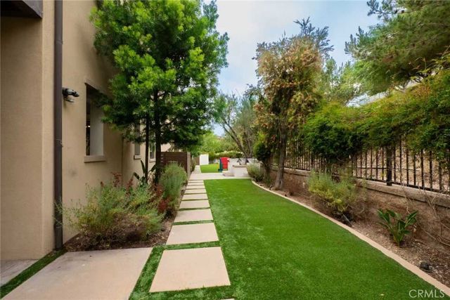 102 Heather Mist, Irvine, CA 92618