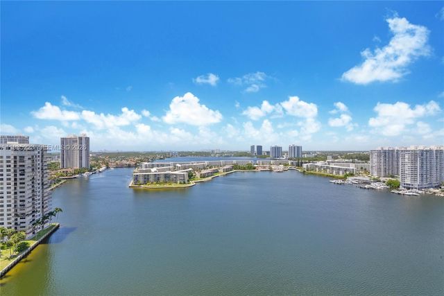 2801 NE 183rd St 912W, Aventura, FL 33160