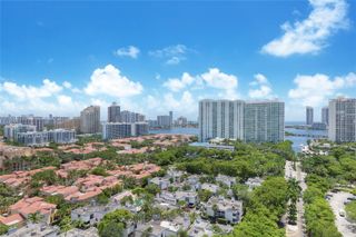 2801 NE 183rd St 912W, Aventura, FL 33160