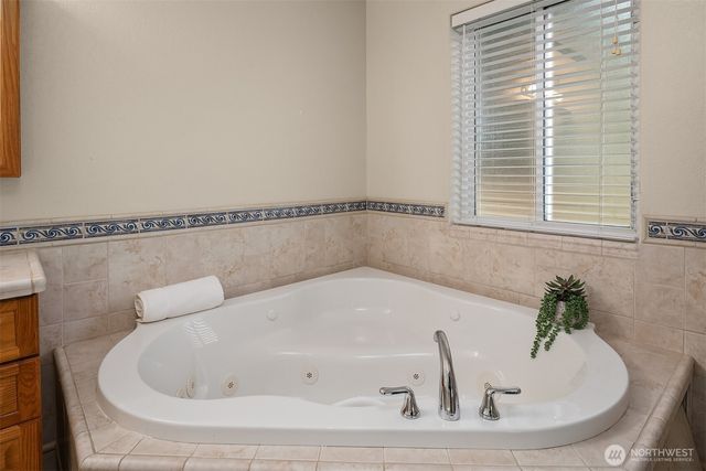 12401 8th Drive SE, Everett, WA 98208