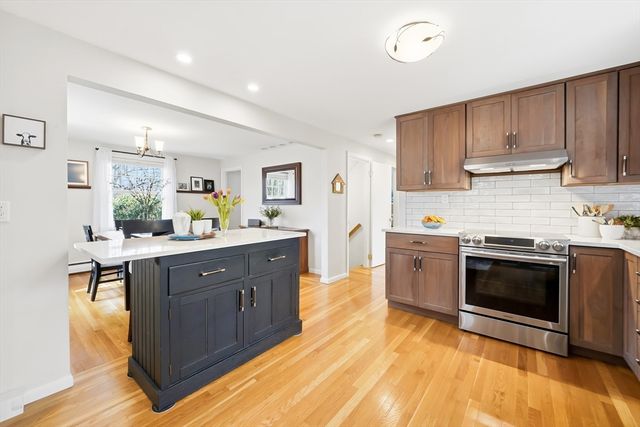 8 Freemont St, Lexington, MA 02421