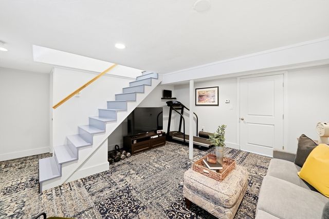 8 Freemont St, Lexington, MA 02421