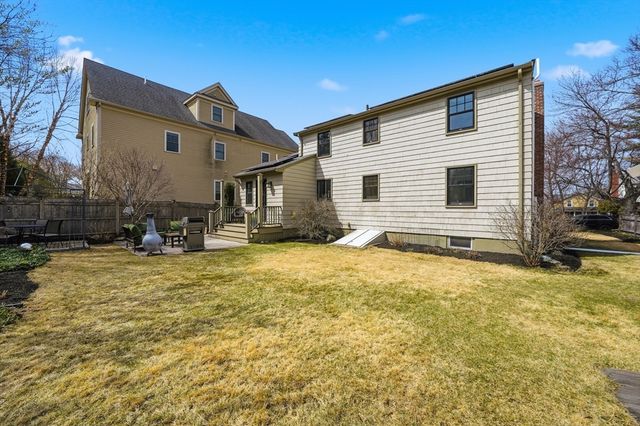 8 Freemont St, Lexington, MA 02421