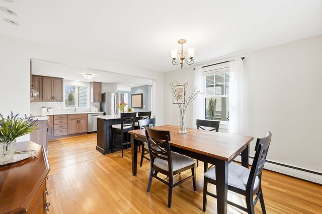 8 Freemont St, Lexington, MA 02421