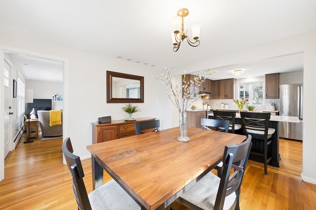 8 Freemont St, Lexington, MA 02421