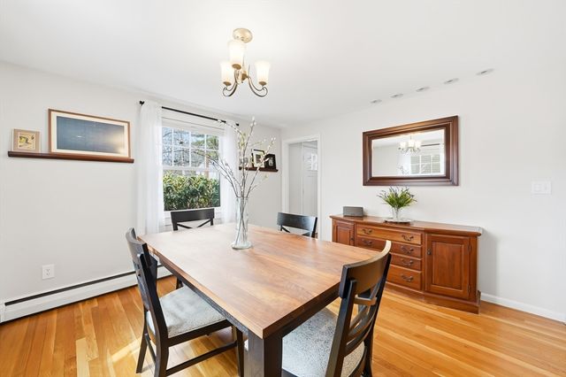 8 Freemont St, Lexington, MA 02421