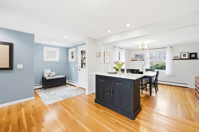 8 Freemont St, Lexington, MA 02421