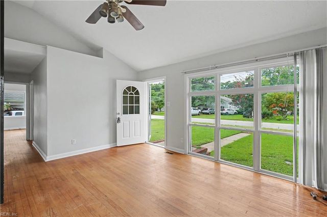 206 Pine Grove RD, Newport News, VA 23601