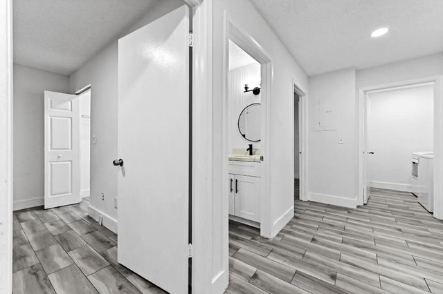 1390 Summit Run Circle, West Palm Beach, FL 33415