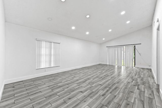 1390 Summit Run Circle, West Palm Beach, FL 33415