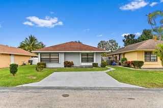 1390 Summit Run Circle, West Palm Beach, FL 33415