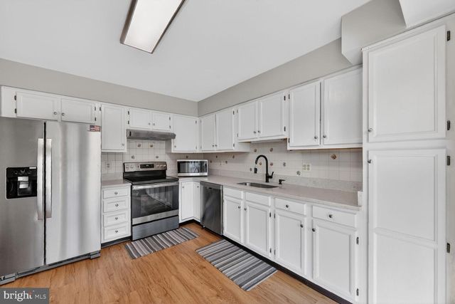 46922 RABBITRUN, Sterling, VA 20164