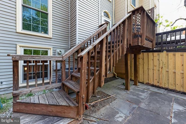 46922 RABBITRUN, Sterling, VA 20164