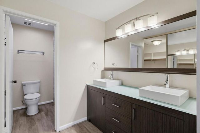 470 Sand Hill Circle, Menlo Park, CA 94025