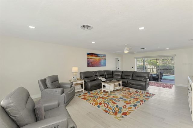 1204 YAWL WAY, Venice, FL 34285