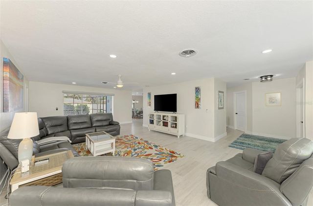 1204 YAWL WAY, Venice, FL 34285