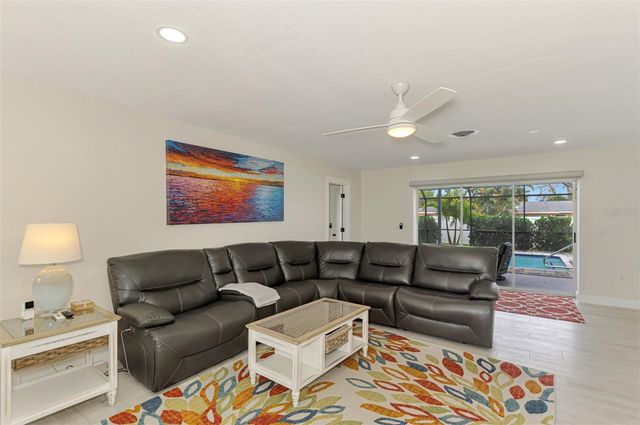 1204 YAWL WAY, Venice, FL 34285