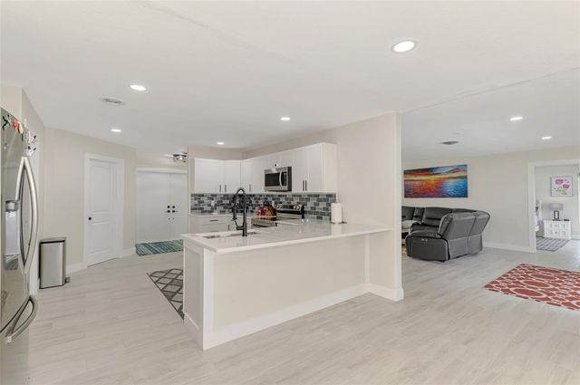 1204 YAWL WAY, Venice, FL 34285