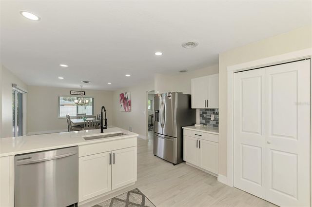 1204 YAWL WAY, Venice, FL 34285