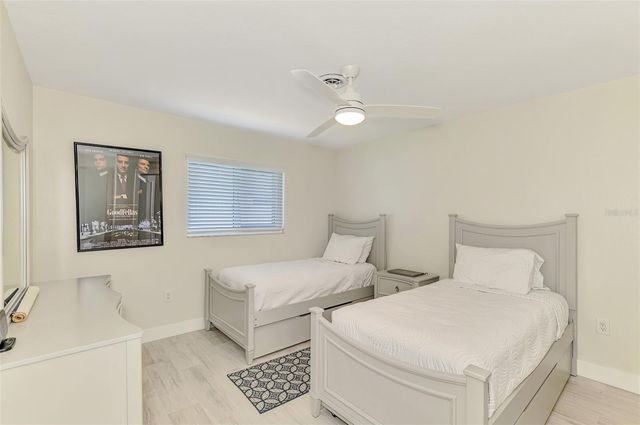 1204 YAWL WAY, Venice, FL 34285