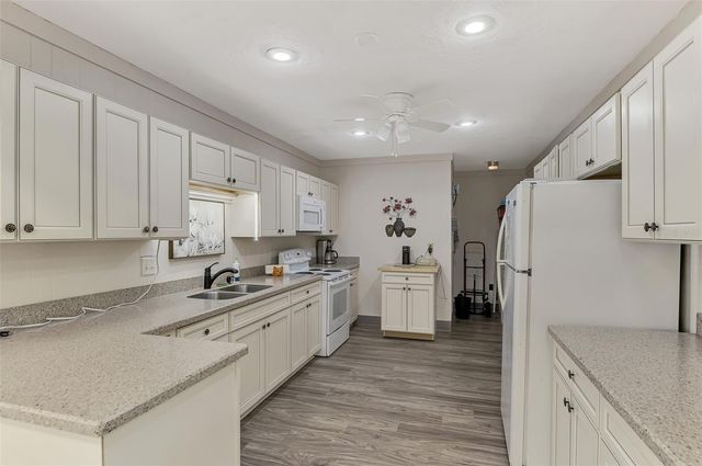 1204 YAWL WAY, Venice, FL 34285