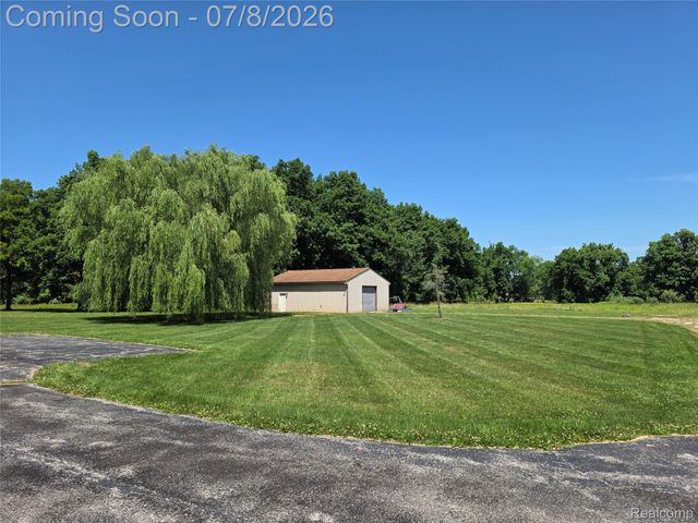 3581 N Burkhart Road, Howell Township, MI 48855