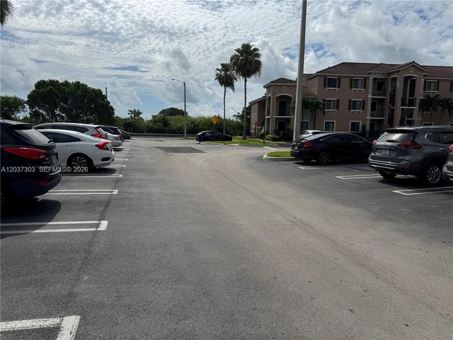 22311 SW 88th Pl 103-4, Cutler Bay, FL 33190