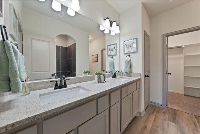 109 Panther Loop, Mabank, TX 75147