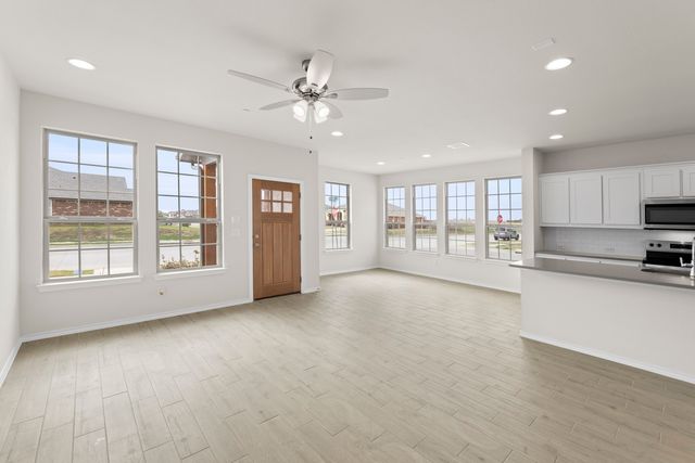 4609 Avion Drive, Sanger, TX 76266