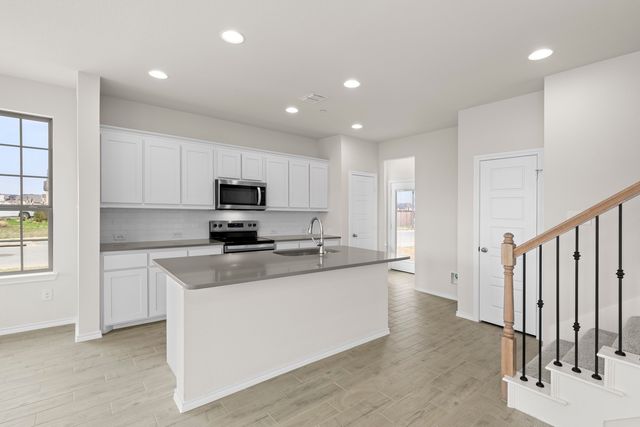 4609 Avion Drive, Sanger, TX 76266