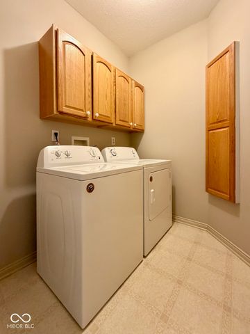 1610 Trainers Circle, Indianapolis, IN 46239