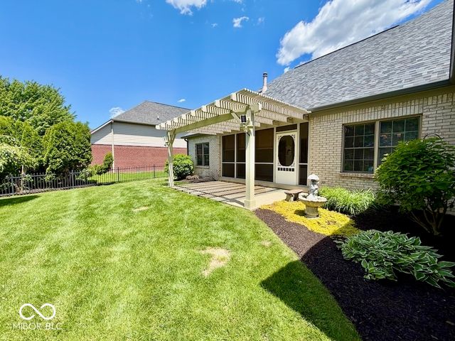 1610 Trainers Circle, Indianapolis, IN 46239
