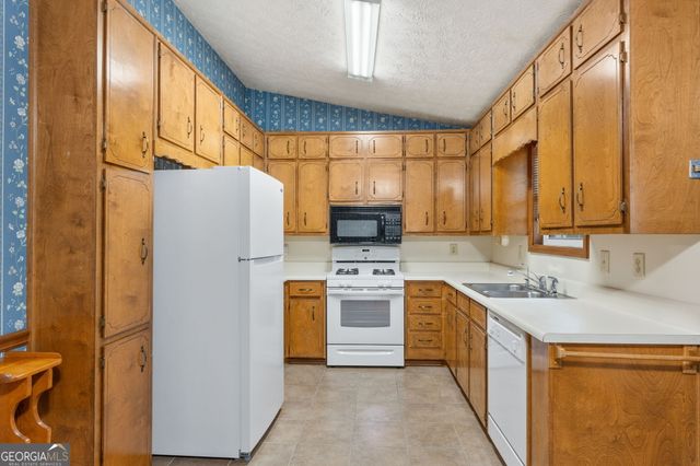 2750 Old Ivy Court, Buford, GA 30519