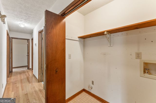 2750 Old Ivy Court, Buford, GA 30519