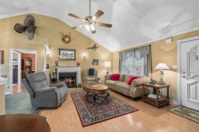 165 Pond Creek Rd, Summertown, TN 38483