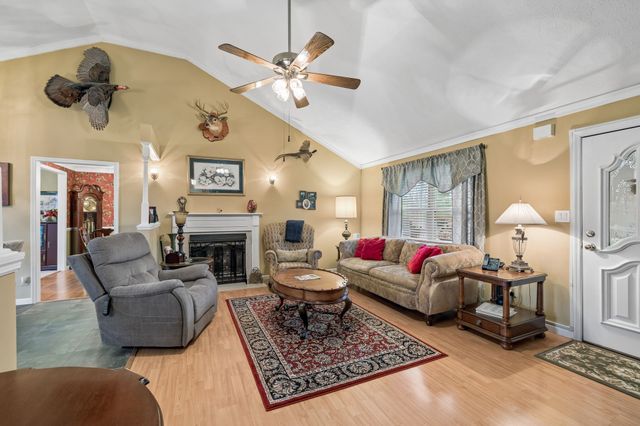 165 Pond Creek Rd, Summertown, TN 38483