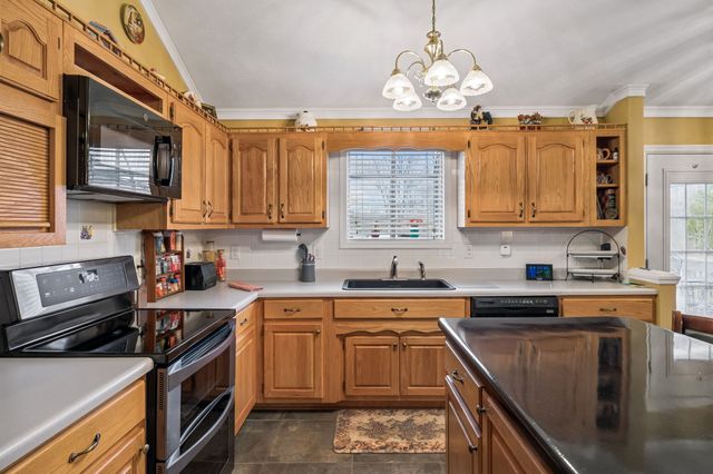 165 Pond Creek Rd, Summertown, TN 38483