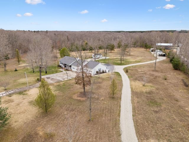 165 Pond Creek Rd, Summertown, TN 38483