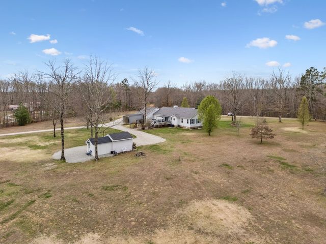 165 Pond Creek Rd, Summertown, TN 38483