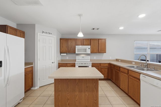 10003 Buescher, San Antonio, TX 78223