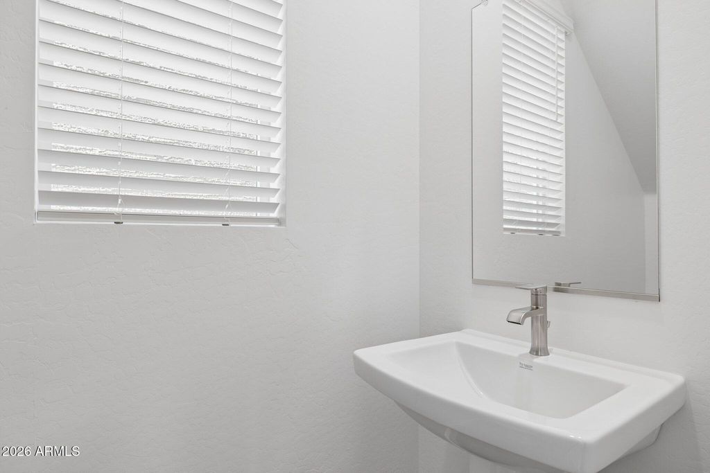 Image 17 of property listing at 11873 W BURNSIDE Trail, Peoria, AZ 85383