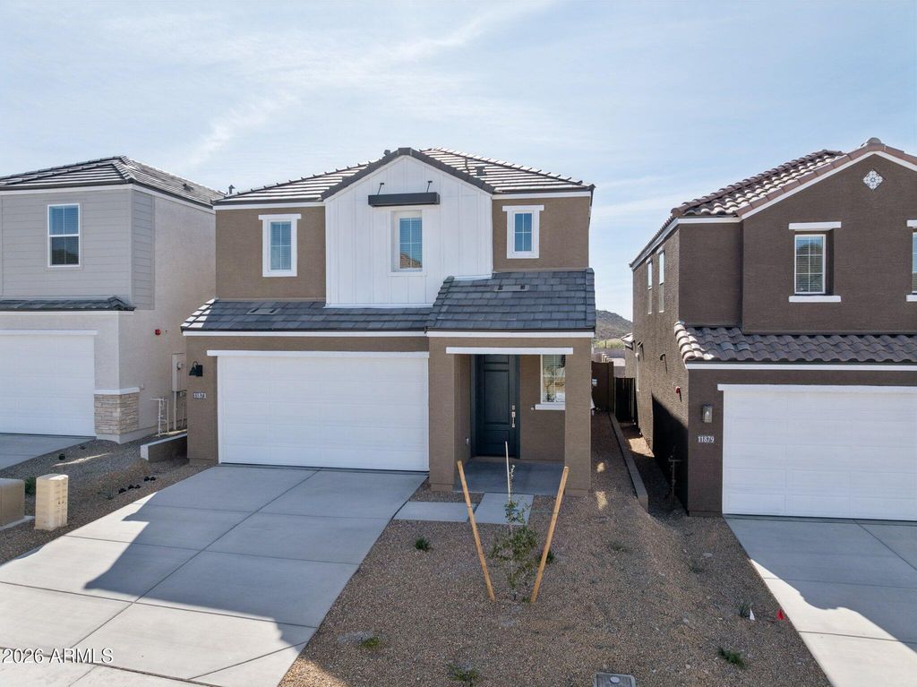 Image 3 of property listing at 11873 W BURNSIDE Trail, Peoria, AZ 85383