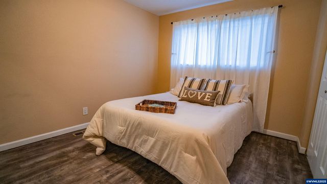 3236 48th Av NE, Salem, OR 97305