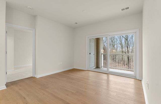 5 Peters Farm Way 308, Westborough, MA 01581