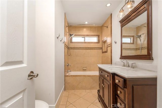 23812 Archwood, West Hills, CA 91307